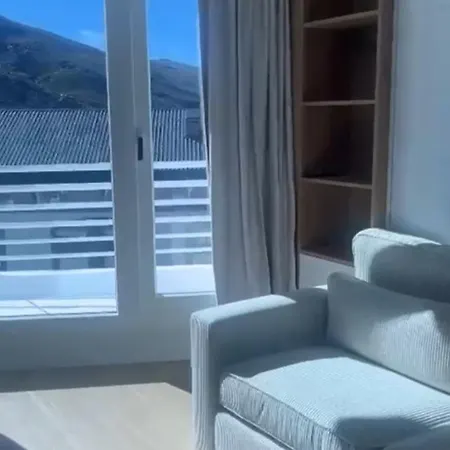 Apartment Plaza Pradollano 2 *