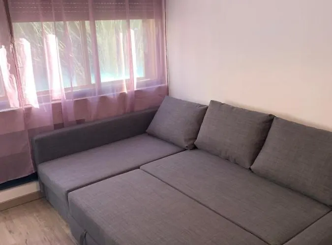 Plaza Pradollano 2 *